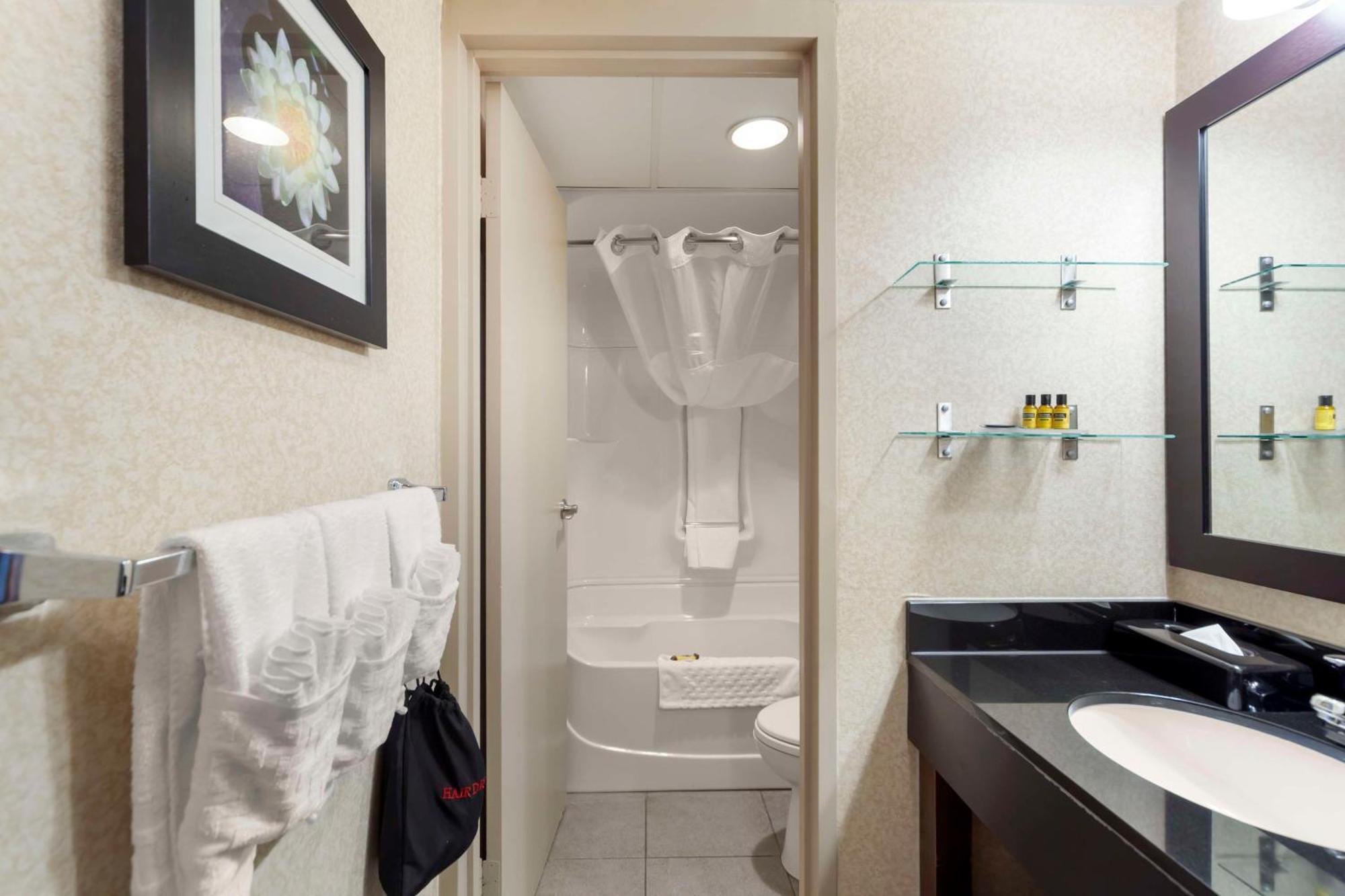 Best Western Plus City Centre Inn Эдмонтон Экстерьер фото