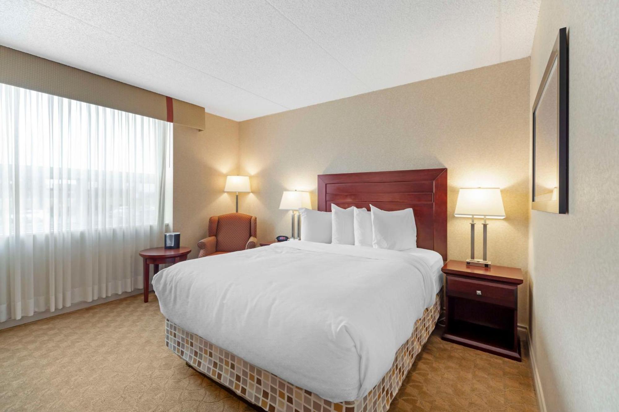 Best Western Plus City Centre Inn Эдмонтон Экстерьер фото
