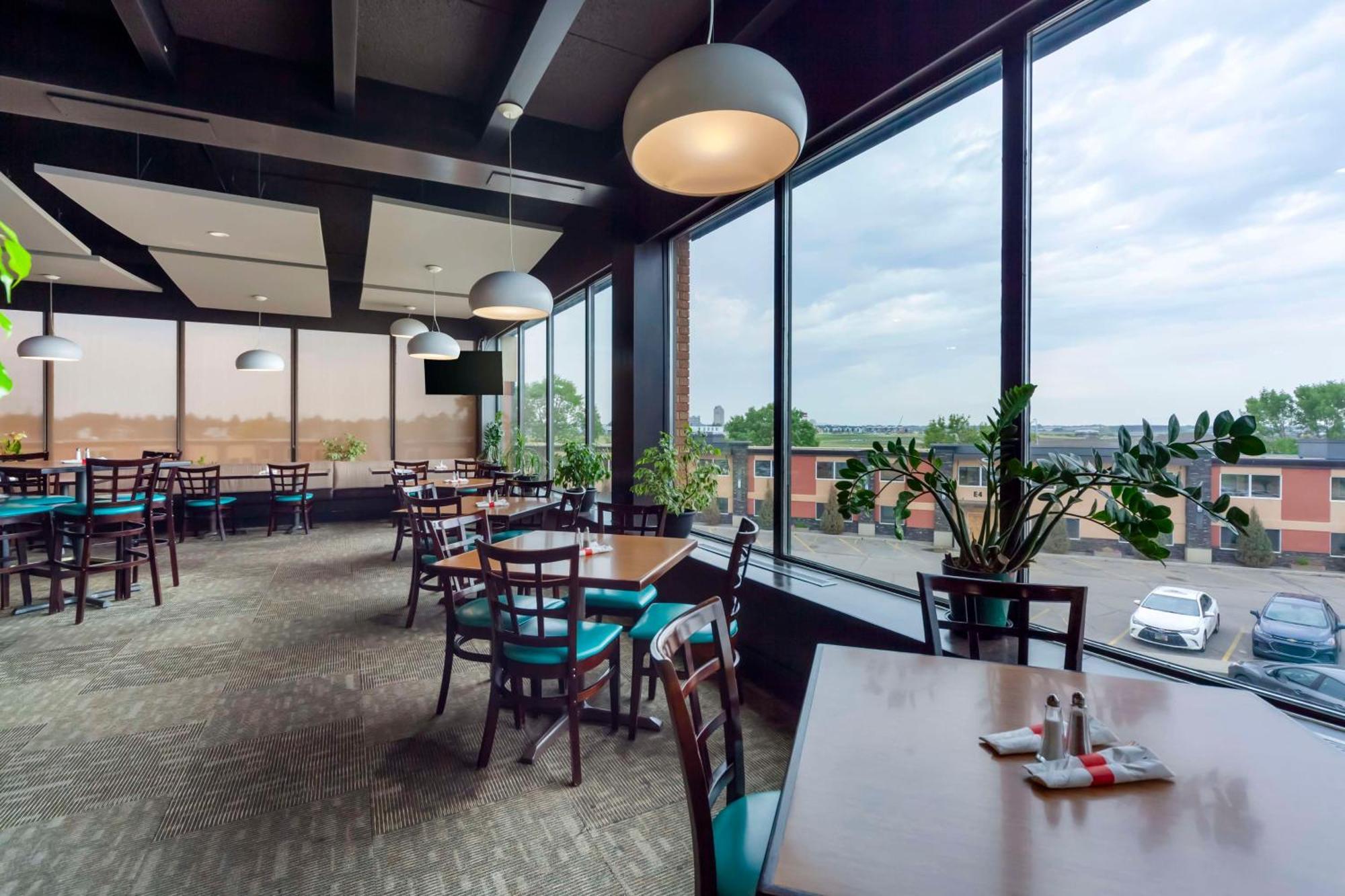Best Western Plus City Centre Inn Эдмонтон Экстерьер фото