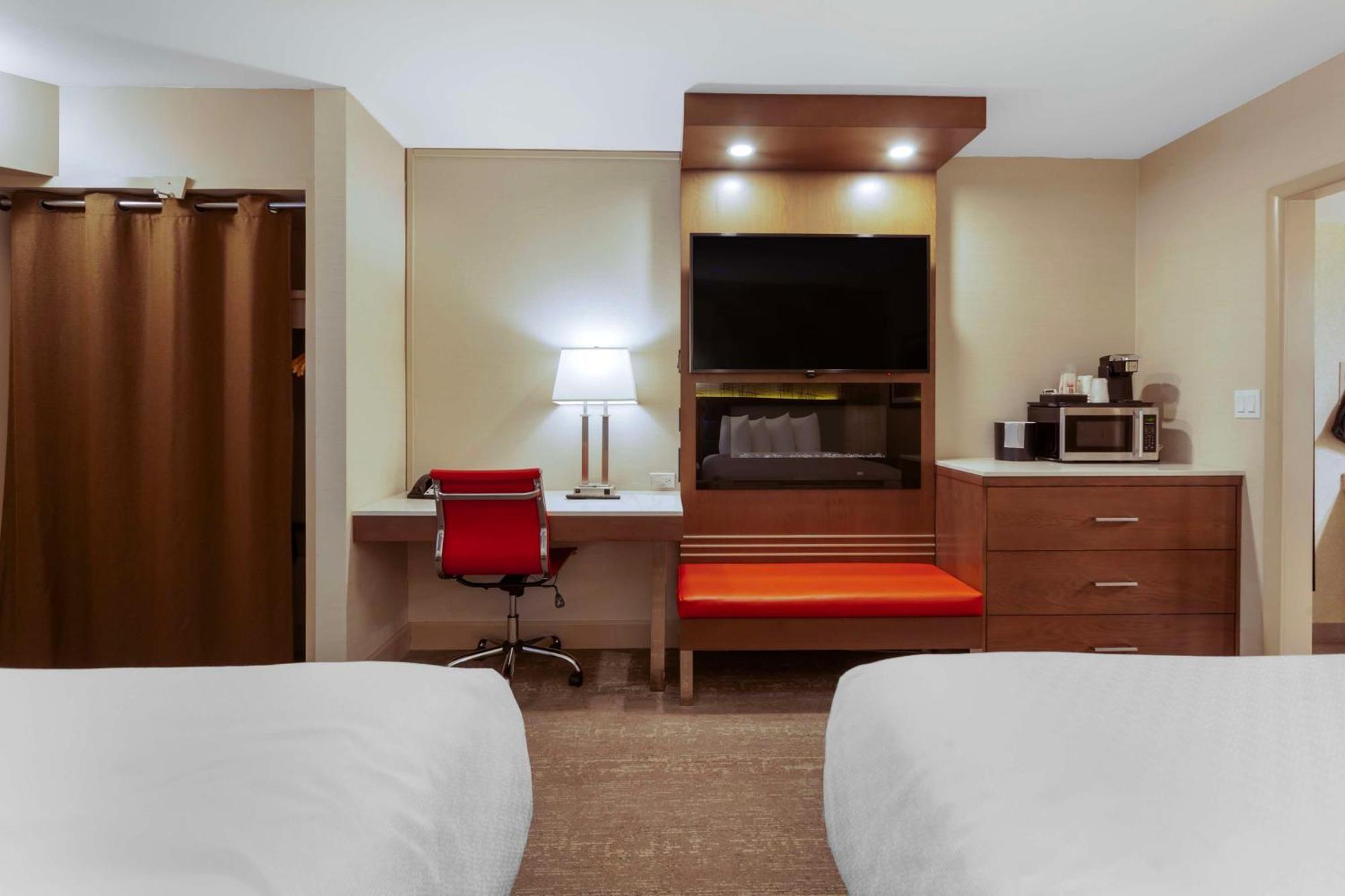 Best Western Plus City Centre Inn Эдмонтон Экстерьер фото