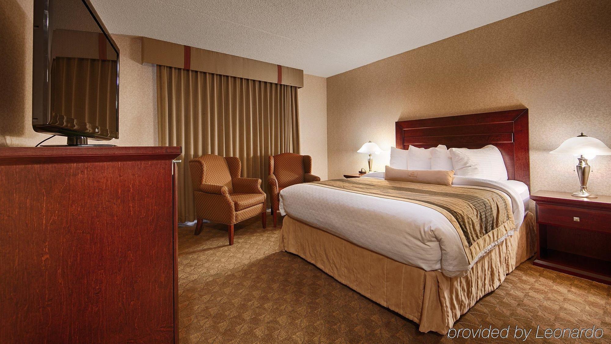 Best Western Plus City Centre Inn Эдмонтон Экстерьер фото